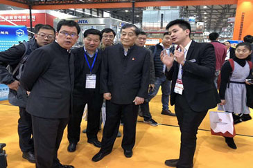 感謝娃哈哈集團董事長宗慶后蒞臨NG娛樂展位指導